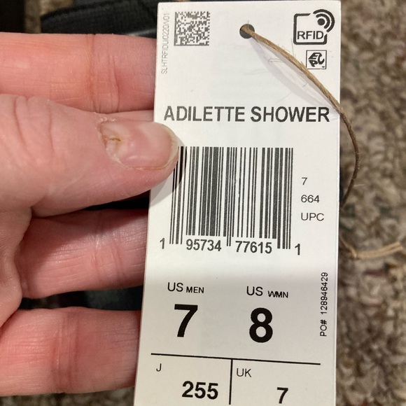 7 Men’s Adidas NIB never wore - Picture 4 of 5